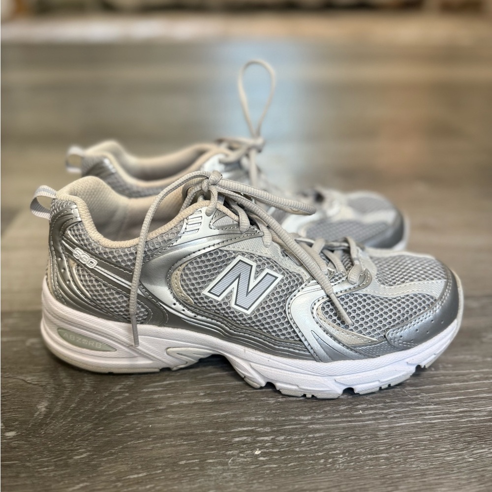 New Balance 530 "Silver Metallic/Moonbeam" Unisex Shoe